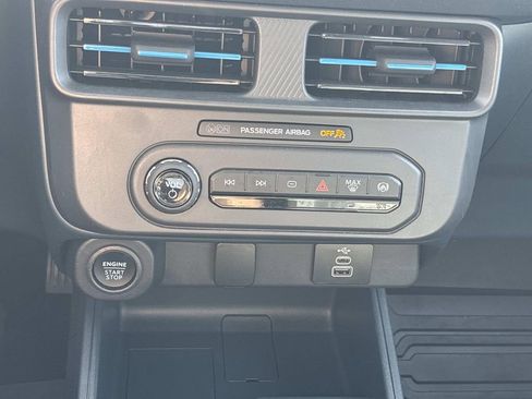 Used 2025 Ford Maverick XLT FWD image 17