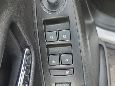 Used 2020 Chevrolet Trax LT w/ Driver Confidence Package AWD/4WD image 14