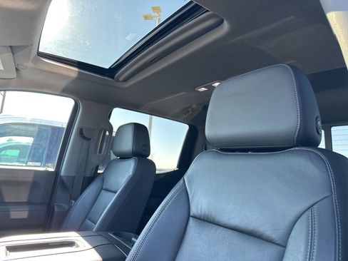 Used 2020 Chevrolet Silverado 1500 RST AWD/4WD image 15