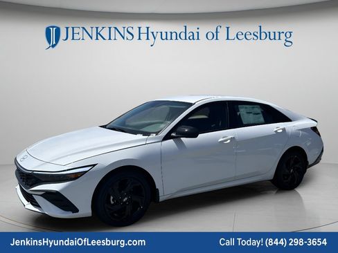 New 2026 Hyundai Elantra Sport FWD image 11