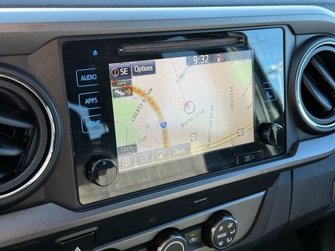 Used 2019 Toyota Tacoma TRD Off-Road image 21