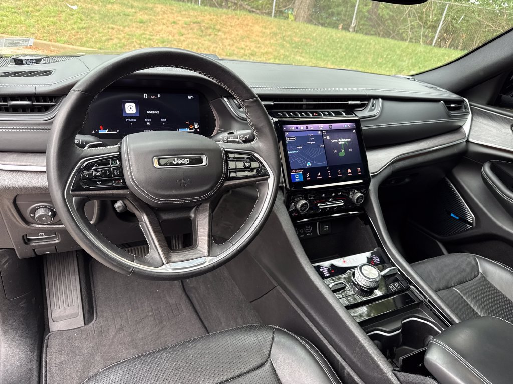 Used 2022 Jeep Grand Cherokee Overland AWD/4WD image 21
