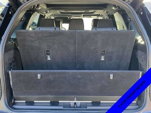 Used 2022 Land Rover Discovery HSE R-Dynamic AWD/4WD image 8