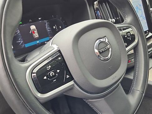 Certified 2022 Volvo XC60 B5 Inscription w/ Advanced Package image 15