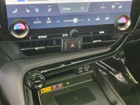 Certified 2024 Lexus NX 250 FWD w/ Premium Package image 24