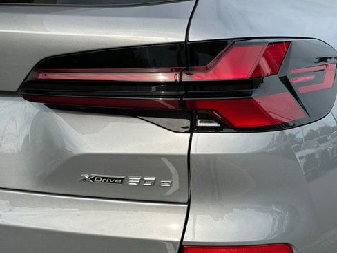 New 2026 BMW X5 xDrive50e w/ M Sport Package image 34