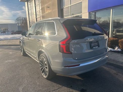 Used 2025 Volvo XC90 B6 Plus image 3