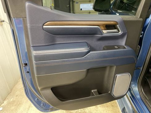 Used 2024 Chevrolet Silverado 1500 High Country w/ Technology Package image 37