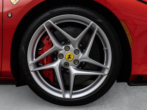 Used 2021 Ferrari F8 Tributo RWD image 7