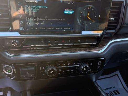 Used 2023 Chevrolet Silverado 1500 LT Trail Boss w/ Convenience Package II image 11