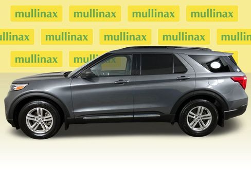 Certified 2021 Ford Explorer XLT w/ Equipment Group 202A image 11