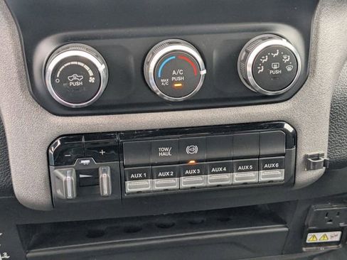 Used 2023 RAM 5500 Tradesman w/ Chrome Appearance Group image 20