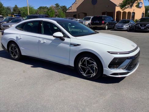 Used 2025 Hyundai Sonata SEL FWD image 8