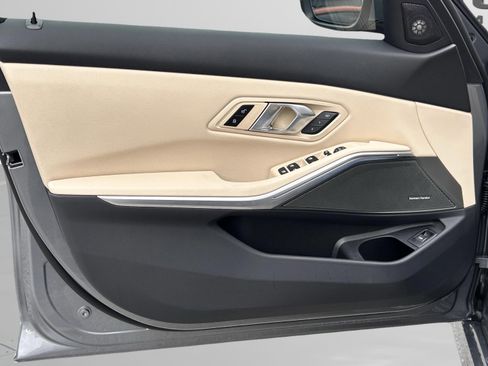 Used 2026 BMW 330i Sedan w/ Premium Package image 29