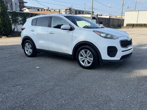 Used 2017 Kia Sportage LX FWD image 5