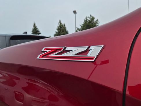 Used 2021 Chevrolet Silverado 1500 LT AWD/4WD image 6