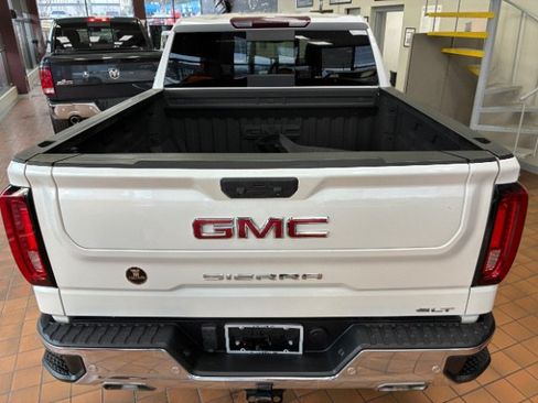 Used 2022 GMC Sierra 1500 SLT w/ SLT Premium Plus Package AWD/4WD image 21