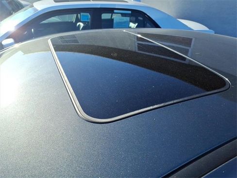 Certified 2025 Hyundai Elantra SEL image 10