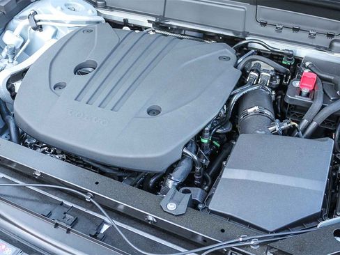 New 2026 Volvo XC60 B5 Ultra w/ Protection Package Premier image 14