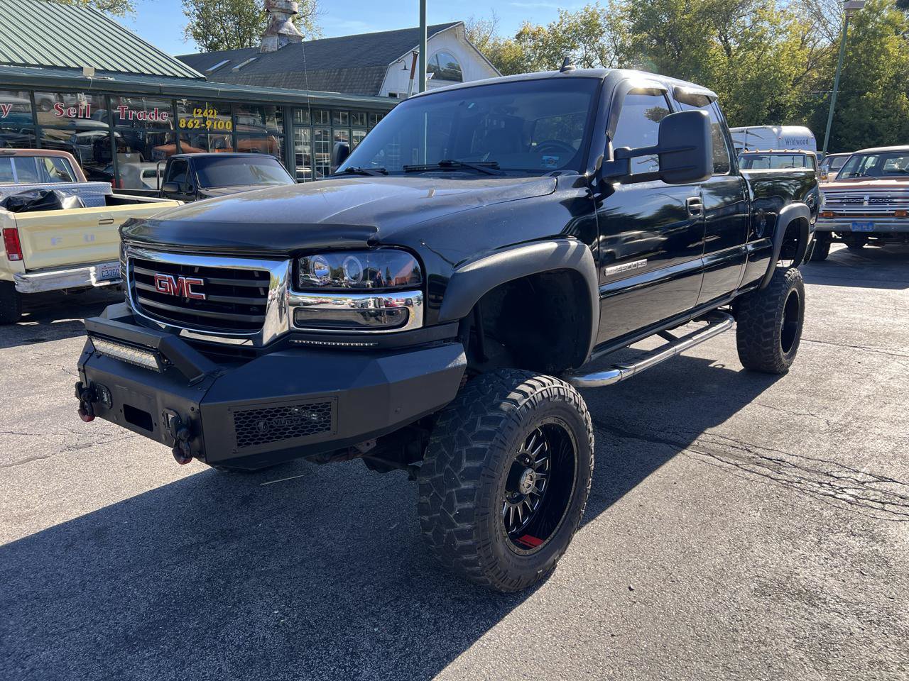 Used 2007 GMC Sierra 2500 SLT w/ Onstar Plus Package AWD/4WD image 2