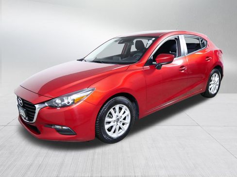 Used 2018 MAZDA MAZDA3 Sport image 3