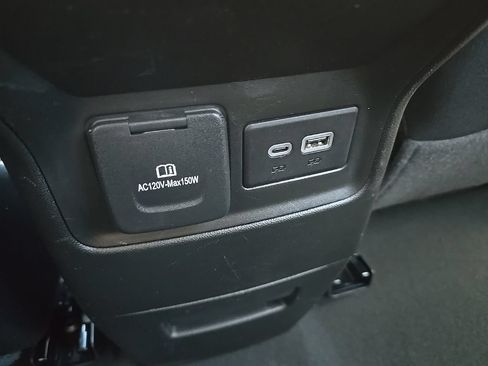 Used 2023 GMC Acadia SLE w/ Driver Convenience Package FWD image 41