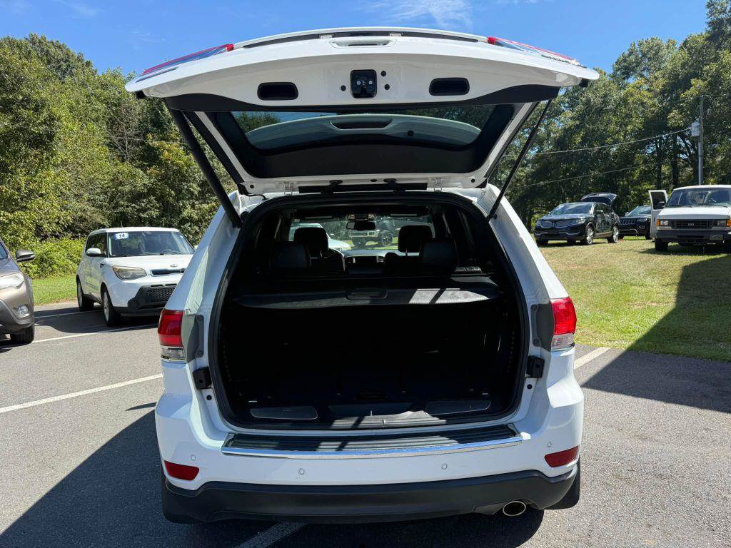 Used 2015 Jeep Grand Cherokee Limited w/ Luxury Group II RWD image 9