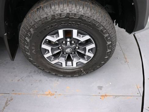Used 2023 Toyota Tacoma TRD Off-Road image 13