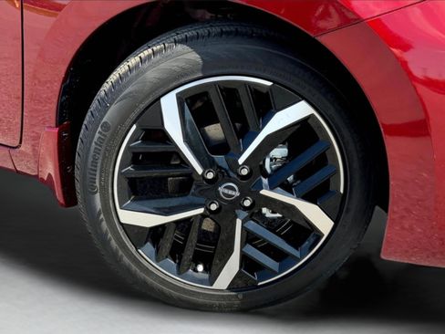 New 2025 Nissan Versa SR w/ Trunk Package image 12