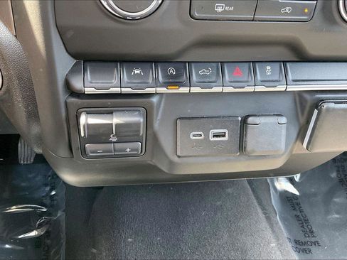 Used 2023 Chevrolet Silverado 1500 Custom AWD/4WD image 30