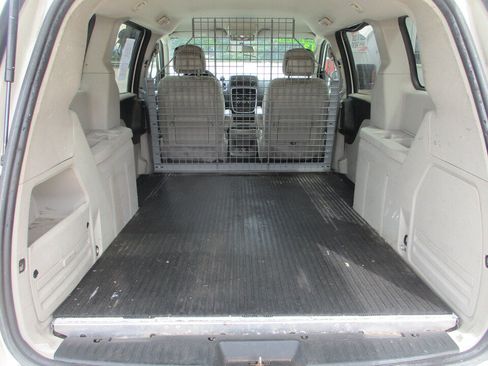 Used 2013 RAM C/V Tradesman FWD image 6