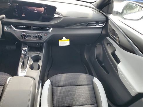 New 2026 Buick Envista Preferred w/ Convenience II Package image 25