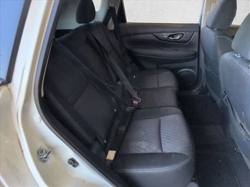 Used 2018 Nissan Rogue SV FWD image 20