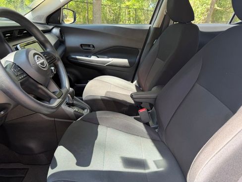 Used 2025 Nissan Kicks Play S FWD image 20
