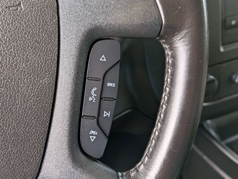 Used 2021 Chevrolet Express 3500 w/ Driver Convenience Package image 17