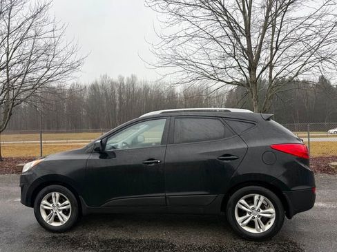 Used 2011 Hyundai Tucson GLS image 2