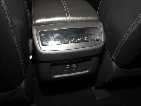 Used 2023 Nissan Pathfinder SL FWD image 16