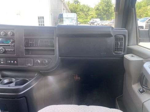 Used 2017 Chevrolet Express 3500 LT w/ LT Preferred Equipment Group image 21