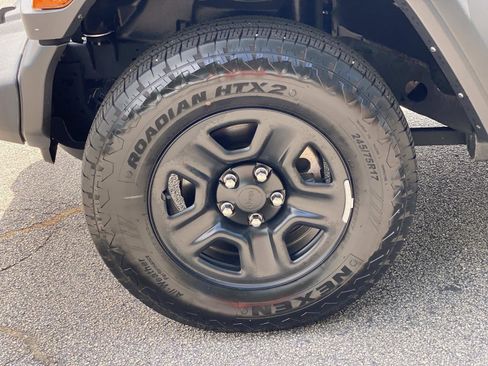 Used 2024 Jeep Wrangler Sport AWD/4WD image 10