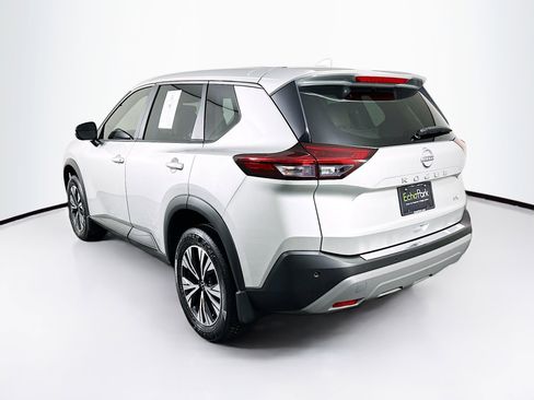 Used 2023 Nissan Rogue SV image 5