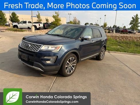 Used 2017 Ford Explorer Platinum AWD/4WD image 3
