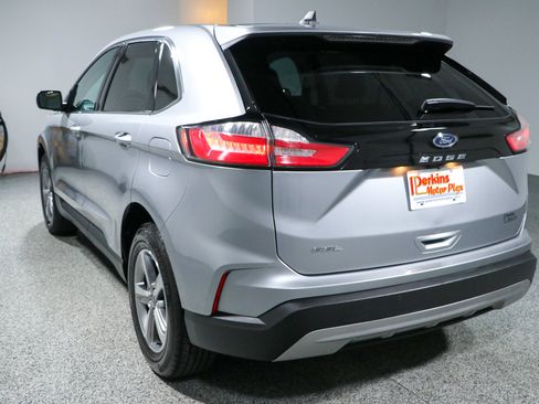 Used 2021 Ford Edge SEL w/ Convenience Package FWD image 9