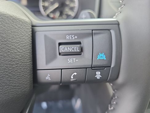 New 2026 Nissan Rogue SV w/ Cold Weather Package AWD/4WD image 18