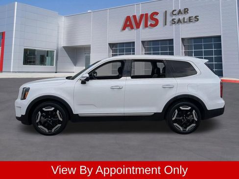 Used 2025 Kia Telluride S FWD image 10