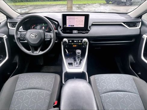 Used 2025 Toyota RAV4 XLE AWD/4WD image 21
