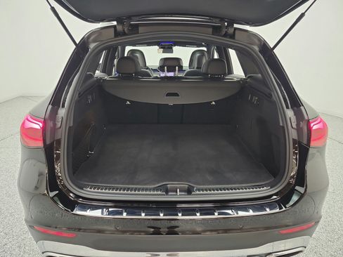 Used 2023 Mercedes-Benz GLC 300 image 21