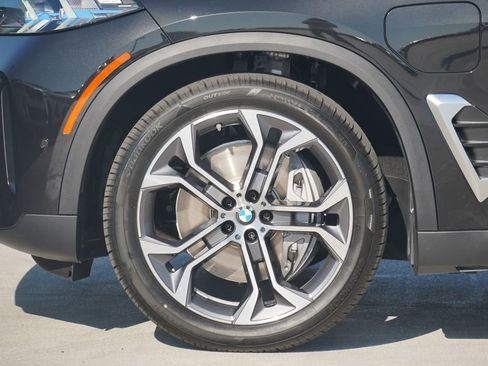 Used 2026 BMW X5 xDrive50e w/ Premium Package AWD/4WD image 5