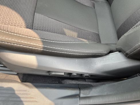 Used 2025 Subaru Outback Premium AWD/4WD image 25