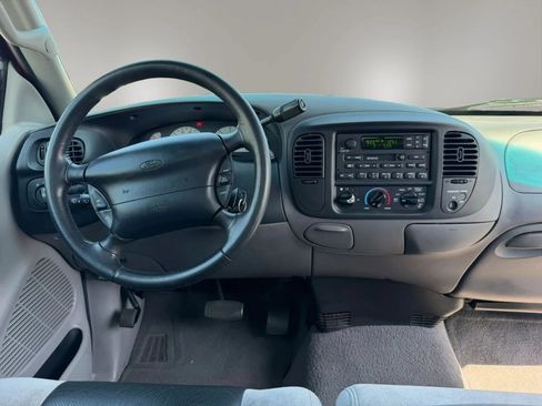 Used 2000 Ford F150 Lightning RWD image 17