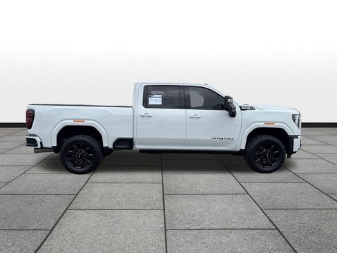 Used 2025 GMC Sierra 2500 AT4 w/ Technology Package AWD/4WD image 6